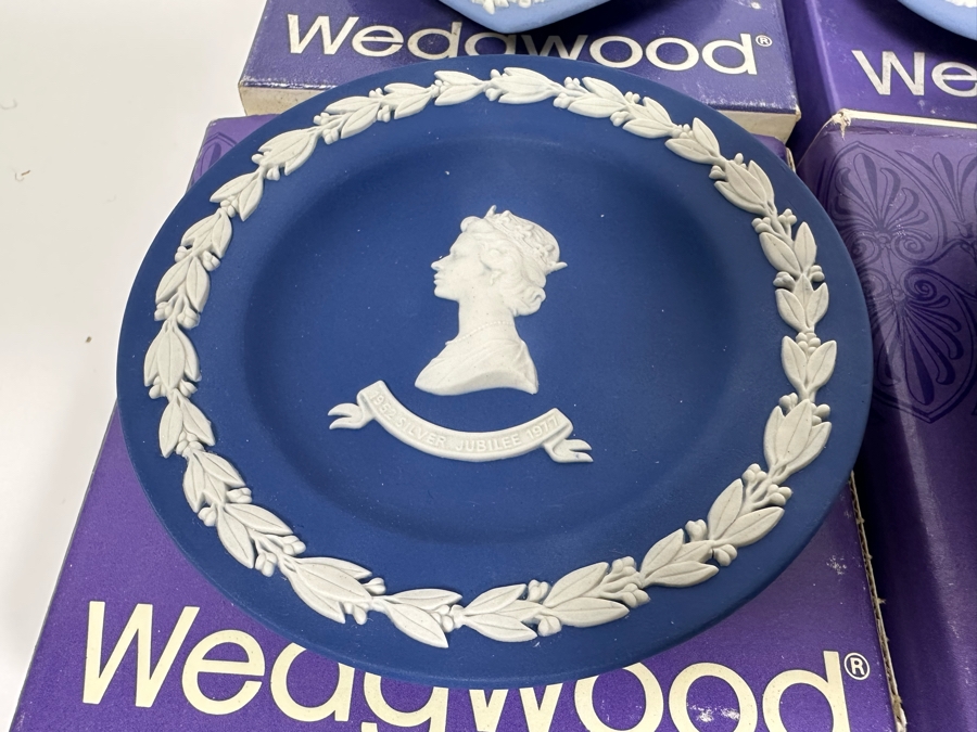 Lot of 15 Vintage Wedgwood Jasper and Jasperware Dishes. 4.5 - 5W [Photo 10]