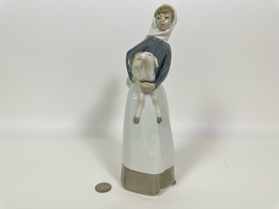 Lladro 'Girl with Lamb' Porcelain Figurine 11H [Photo 2]