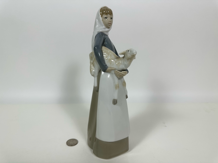 Lladro 'Girl with Lamb' Porcelain Figurine 11H [Photo 4]
