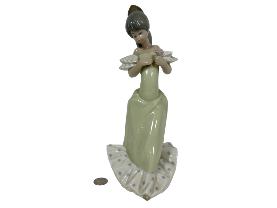 Nao by Lladro Girl in Green Dress with Flower Porcelain Figurine 12H [Photo 1]
