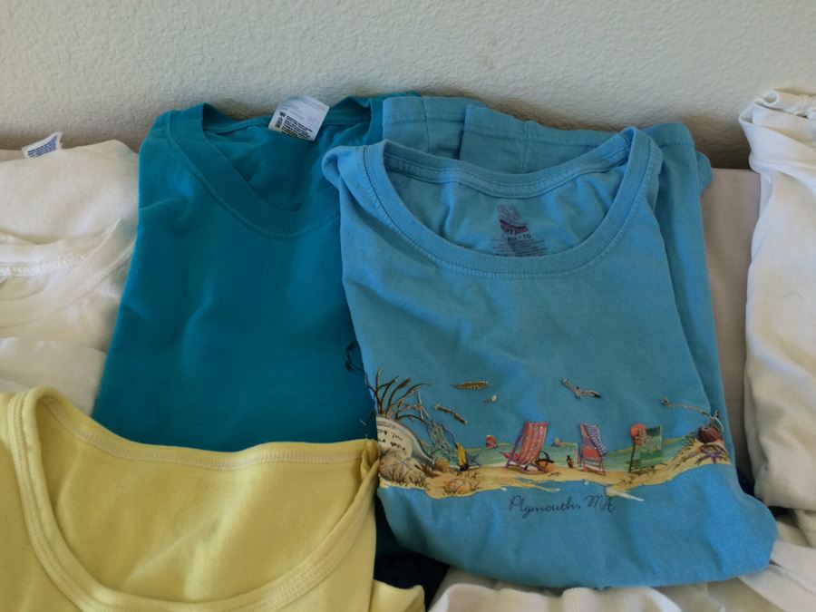 Shirt Lot [Photo 10]