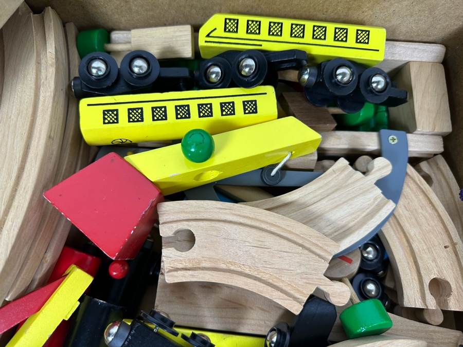 Wooden Toy Train Set [Photo 4]