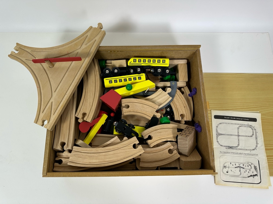 Wooden Toy Train Set [Photo 2]