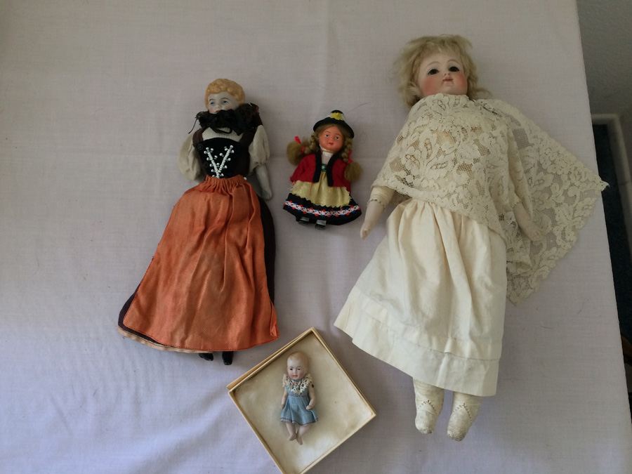 Doll Lot (German) [Photo 1]
