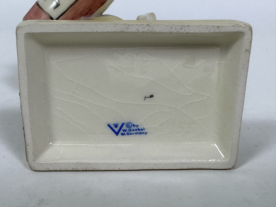 Vintage German Hummel 'Little Pharmacist' Figurine 5.5H		 [Photo 9]