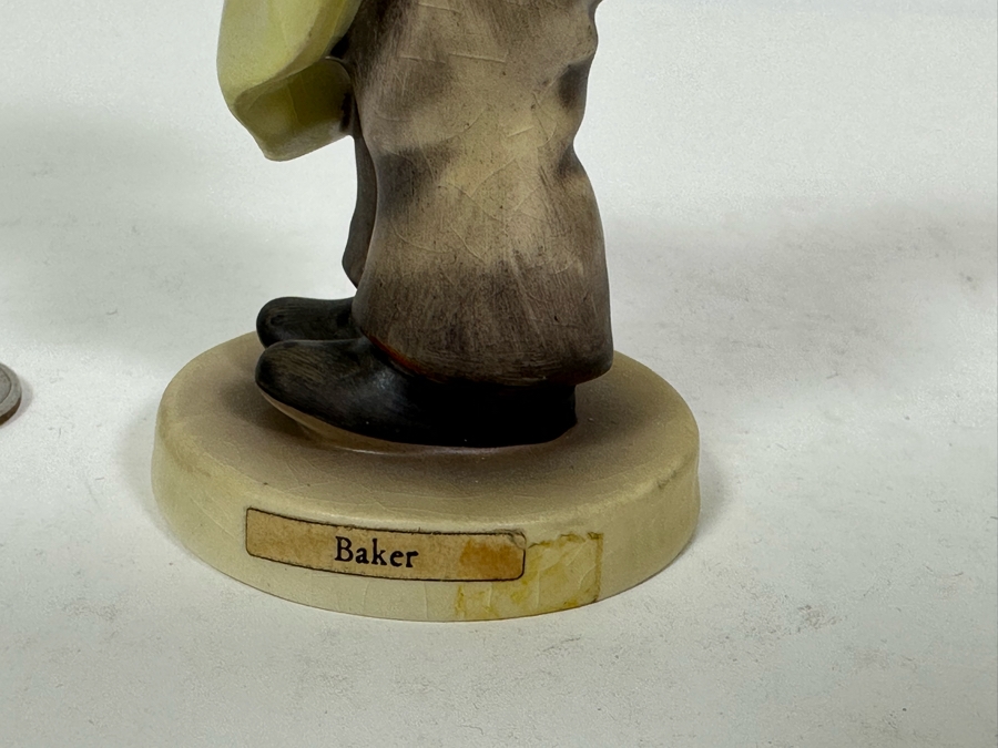 Vintage German Hummel 'Baker' Figurine 4.75H [Photo 7]