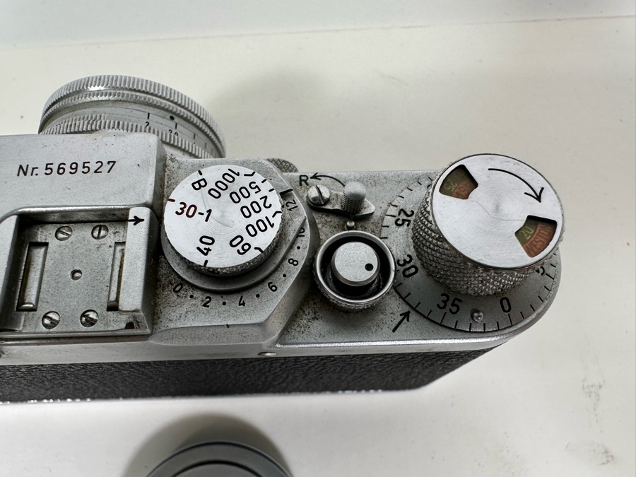 Vintage 1951 Leica IIIf Film Camera Ernst Leitz Wetzlar Germany SN 569527 With Leica 5cm f/2 Summitar Lens And Accessories [Photo 12]