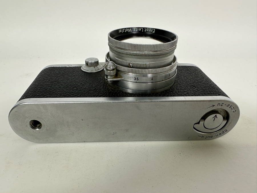 Vintage 1951 Leica IIIf Film Camera Ernst Leitz Wetzlar Germany SN 569527 With Leica 5cm f/2 Summitar Lens And Accessories [Photo 14]