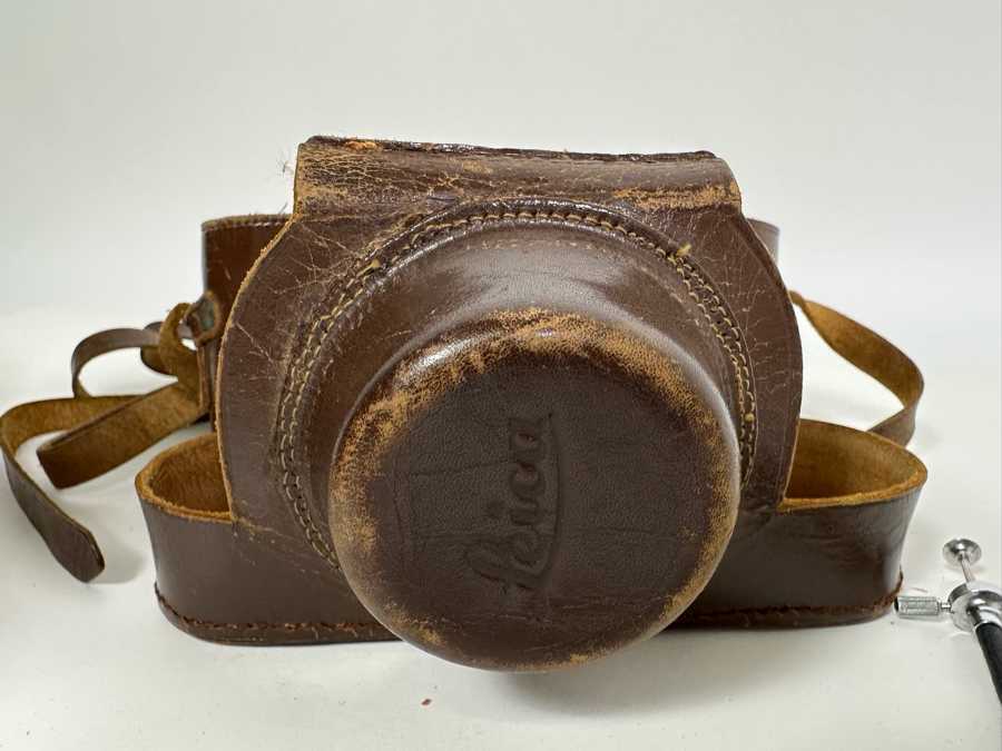 Vintage 1951 Leica IIIf Film Camera Ernst Leitz Wetzlar Germany SN 569527 With Leica 5cm f/2 Summitar Lens And Accessories [Photo 23]