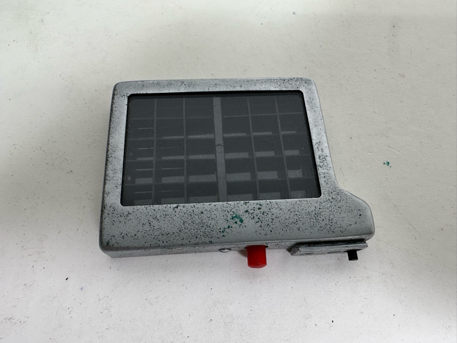 Vintage 1951 Leica IIIf Film Camera Ernst Leitz Wetzlar Germany SN 569527 With Leica 5cm f/2 Summitar Lens And Accessories [Photo 27]