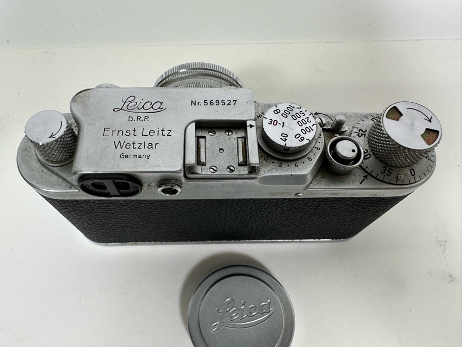 Vintage 1951 Leica IIIf Film Camera Ernst Leitz Wetzlar Germany SN 569527 With Leica 5cm f/2 Summitar Lens And Accessories [Photo 10]