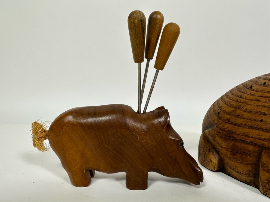 Carved Wooden Hippos [Photo 4]