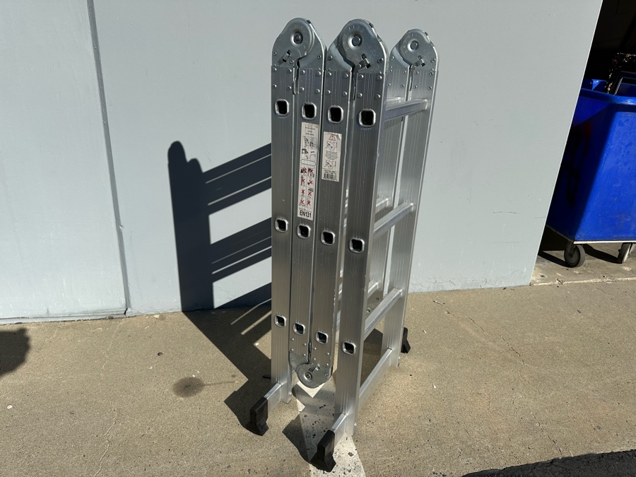 Folding Multi-Purpose Aluminum Extension Ladder EN 131 Standard [Photo 3]