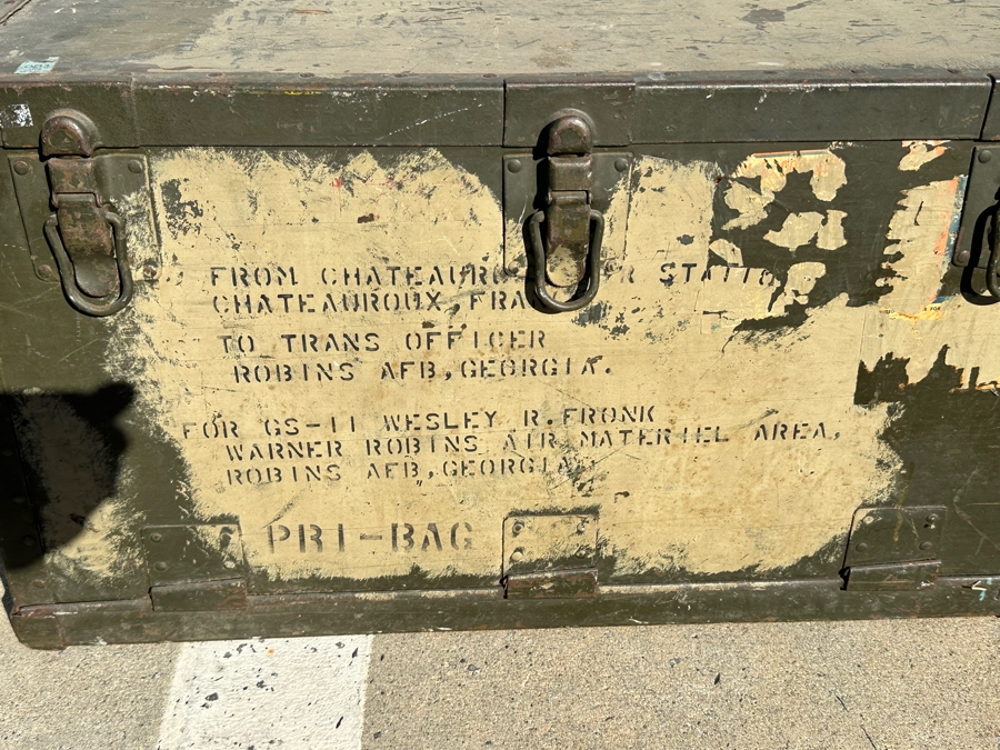 Vintage U.S. Military Footlocker Trunk 30W X 17D X 16.5H [Photo 4]
