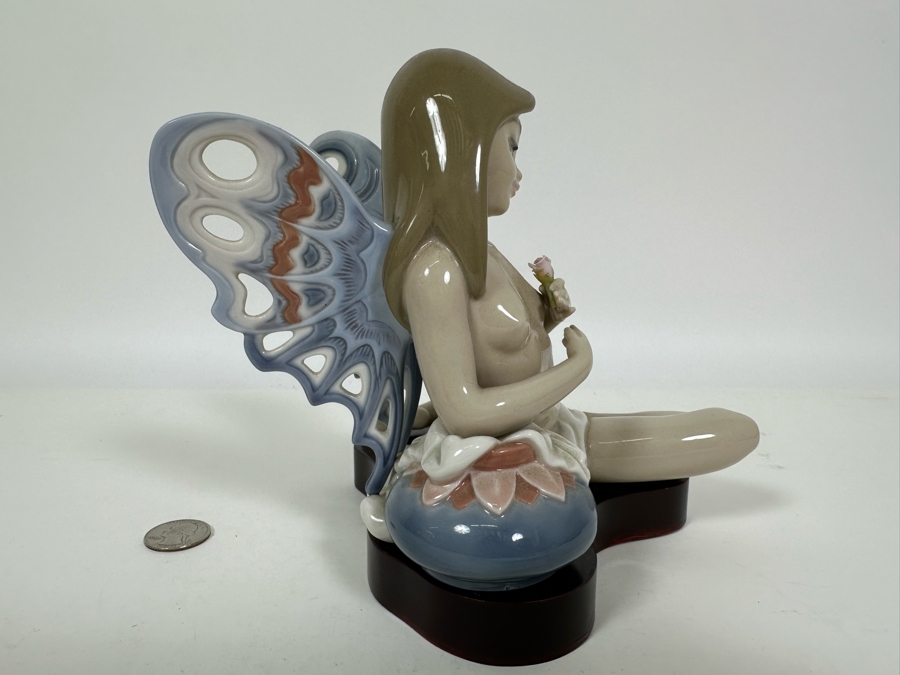 Lladro 'Butterfly Girl' Porcelain Figurine 8W x 6.5H [Photo 6]