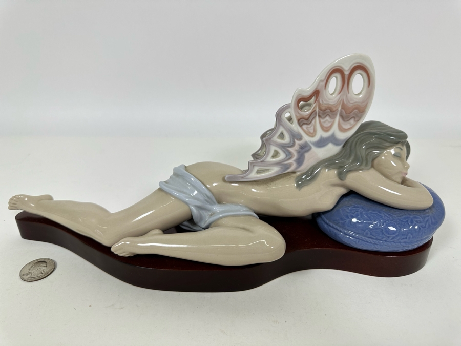 Lladro 'Butterfly Girl' Porcelain Figurine 13.5W x 6H [Photo 4]