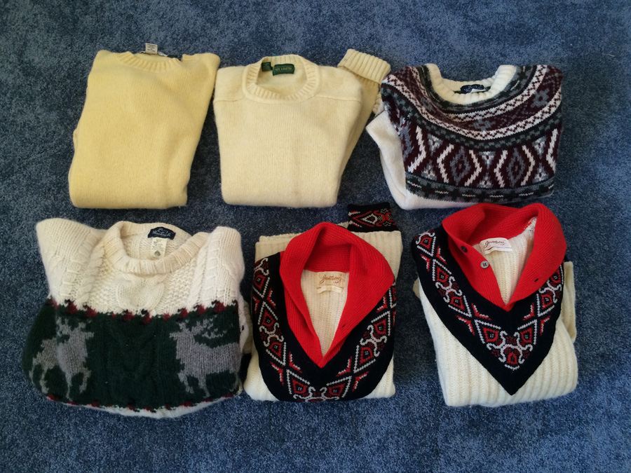 Sweater Lot [Photo 2]