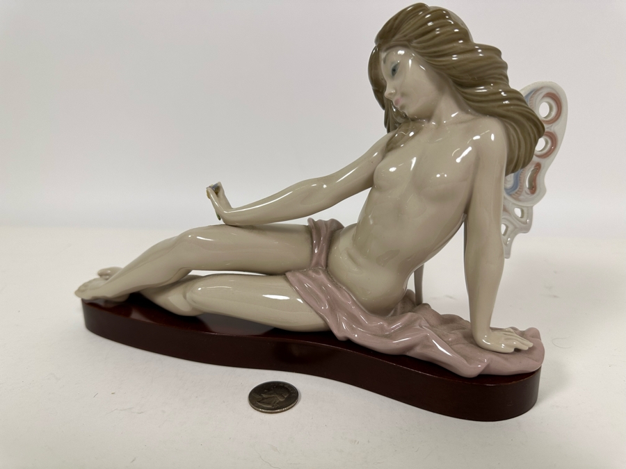 Lladro 'Butterfly Girl' Porcelain Figurine 11W x 7H [Photo 2]