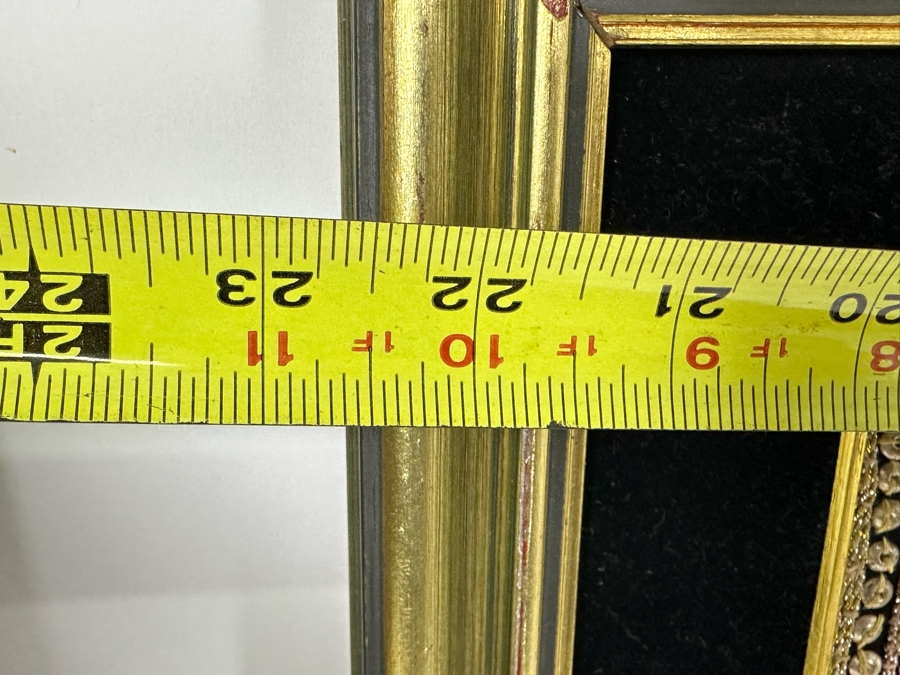 Pair Of Vintage Indian Embroideries Framed 22.5 X 22 / 20.5 X 20.5 [Photo 8]