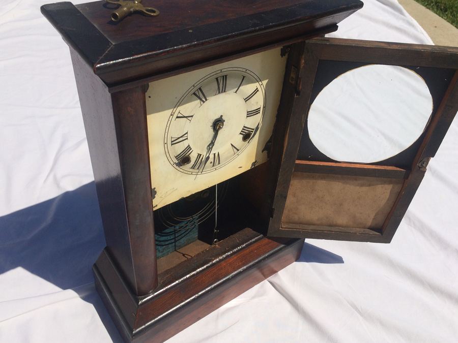 Mantel Shelf Clock by the Atkins Clock Company [Photo 10]