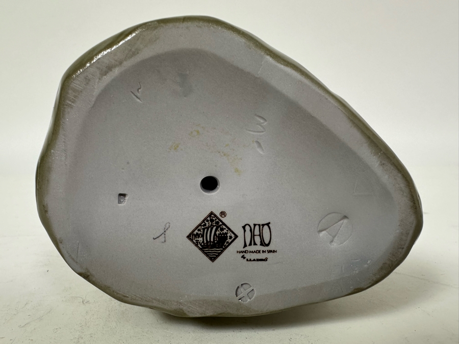 Vintage Nao By Lladro Figurine Sleeping Girl With Duck 6.5H [Photo 7]