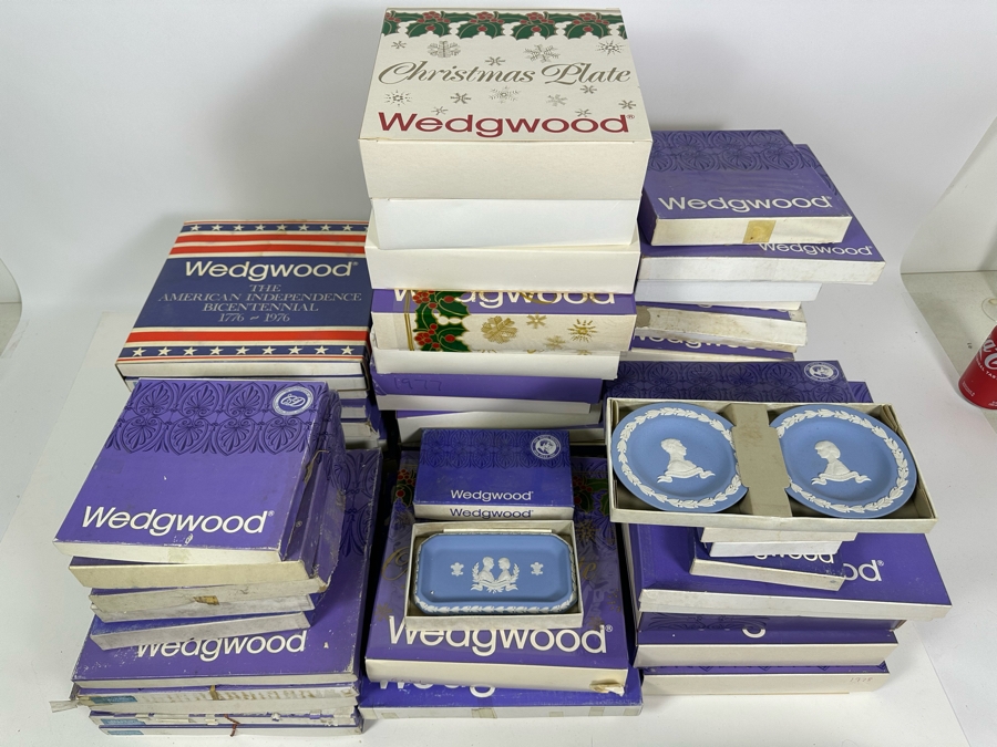 Huge Collection Of Wedgwood England Trinket Dishes & Plates Including The Royal Wedding, American Independence Plates, Christmas Plates & Mother's Day Plates [Photo 3]