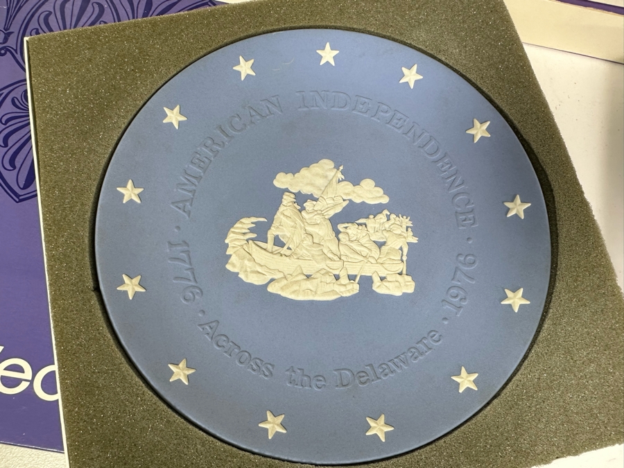Huge Collection Of Wedgwood England Trinket Dishes & Plates Including The Royal Wedding, American Independence Plates, Christmas Plates & Mother's Day Plates [Photo 22]