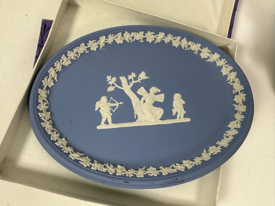 Huge Collection Of Wedgwood England Trinket Dishes & Plates Including The Royal Wedding, American Independence Plates, Christmas Plates & Mother's Day Plates [Photo 29]