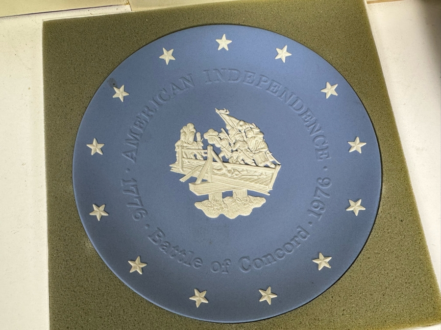 Huge Collection Of Wedgwood England Trinket Dishes & Plates Including The Royal Wedding, American Independence Plates, Christmas Plates & Mother's Day Plates [Photo 25]