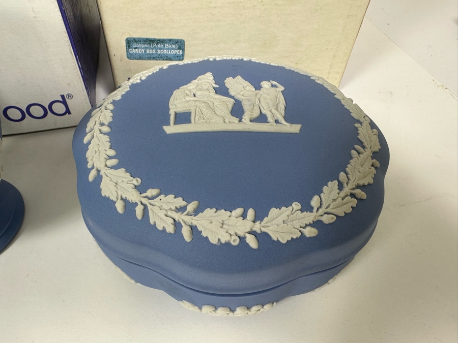 Large Collection Of English Wedgwood Jasperware Some With Original Boxes [Photo 10]