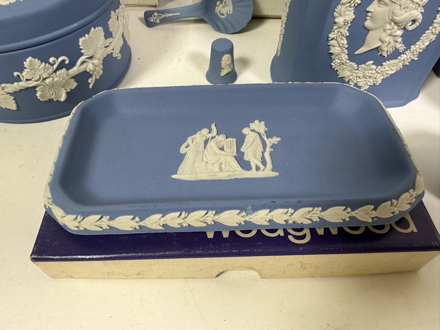 Large Collection Of English Wedgwood Jasperware Some With Original Boxes [Photo 5]