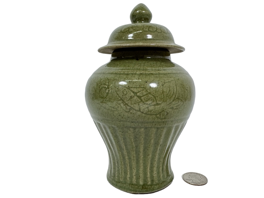 Vintage Chinese Green Porcelain Lidded Jar 7H