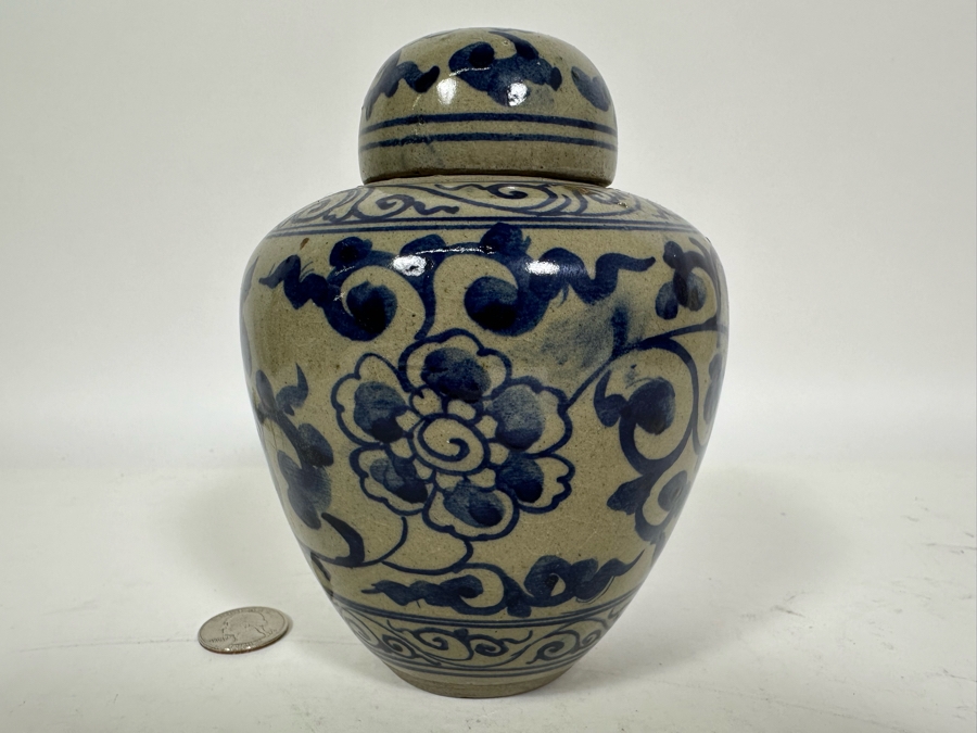 Vintage Chinese Porcelain Lidded Jar 6H [Photo 2]