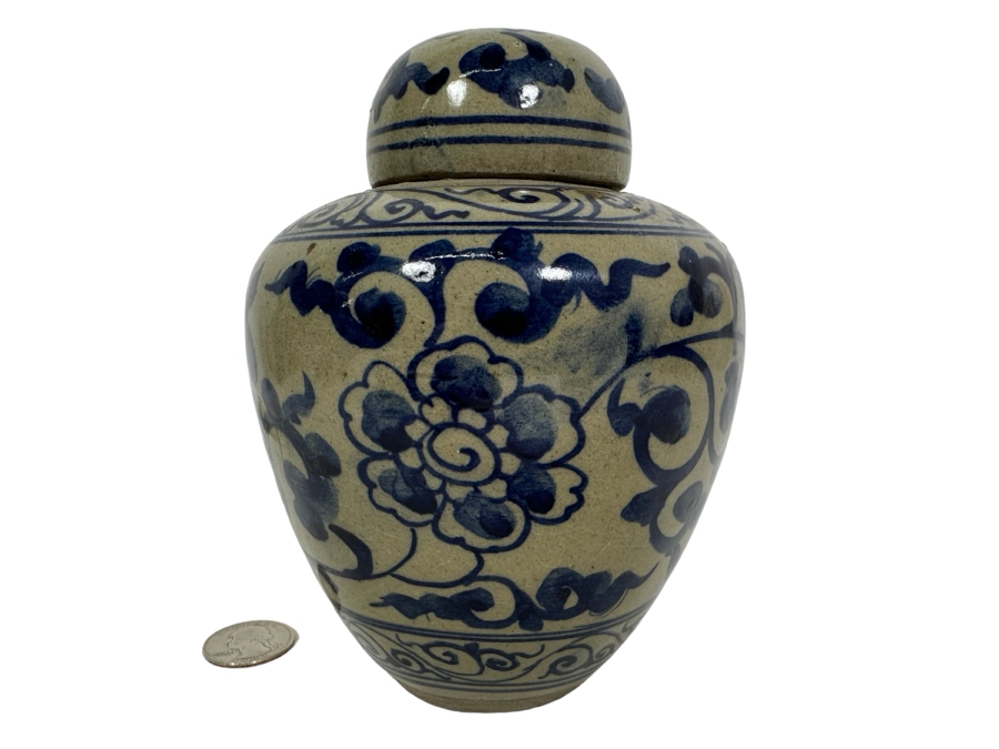 Vintage Chinese Porcelain Lidded Jar 6H