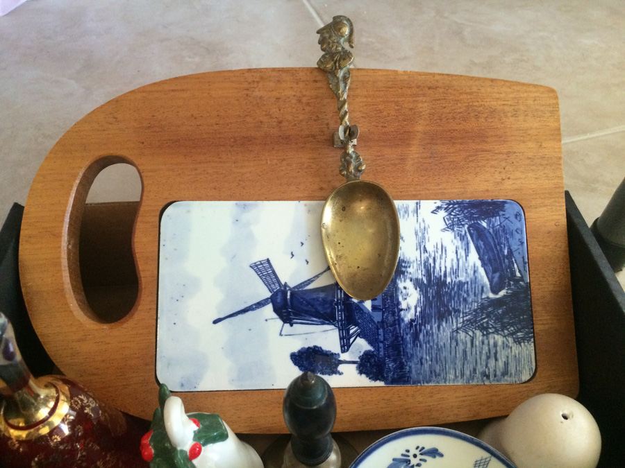 Blue & White / Bell Lot [Photo 8]