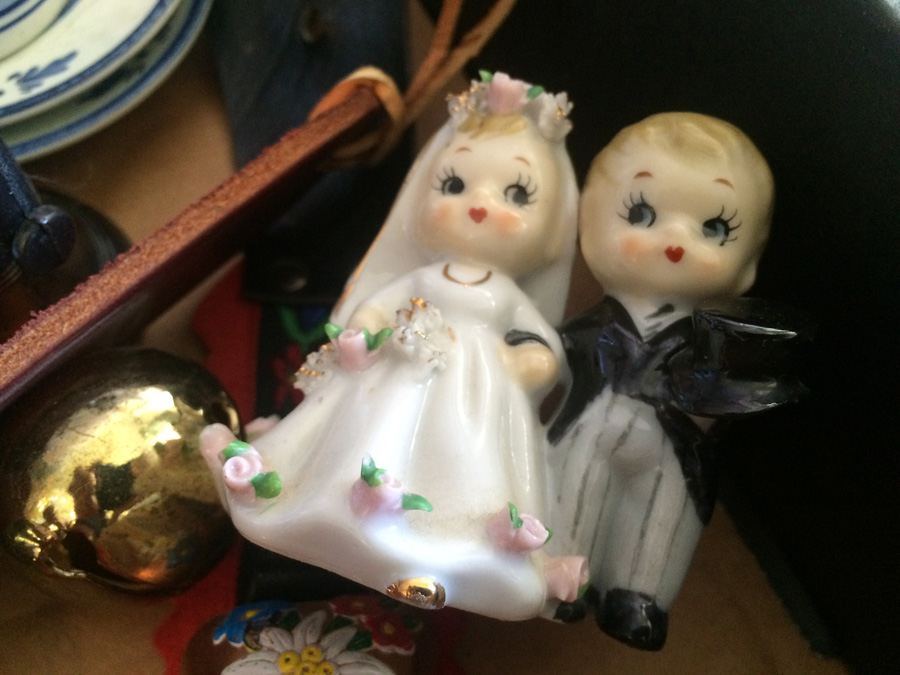 Blue & White / Bell Lot [Photo 3]