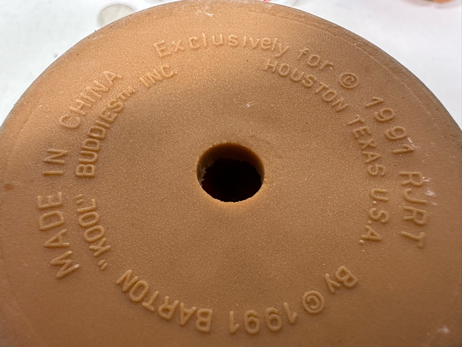 Pair Of Camel Cigarette Advertising 'Kool' Buddies And Coca-Cola Advertising Ashtray [Photo 7]