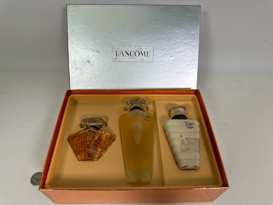 Lancome Paris Tresor Perfume Set New In Box [Photo 2]