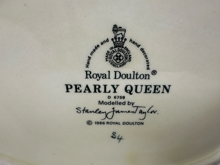 Vintage 1986 Royal Doulton Toby Mug 'Pearly Queen' D6759 Large Made In England [Photo 8]