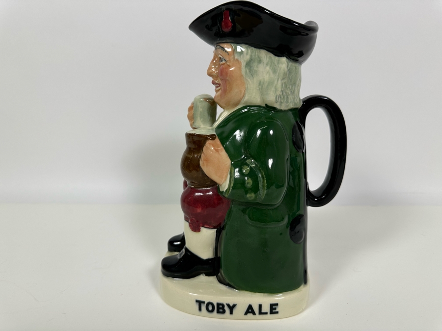 Vintage Early Royal Doulton Toby Character Mug 1934-1938 Variation 1 'Charrington & Co.' Toby Ale D8074 Large Made In England 9H Estimate $400 [Photo 5]
