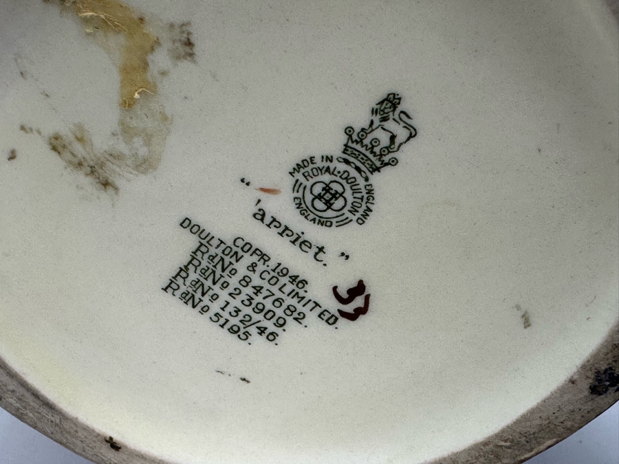 Vintage 1946 Royal Doulton Toby Mug ''arriet.' D6208 Large Made In England 6H [Photo 9]