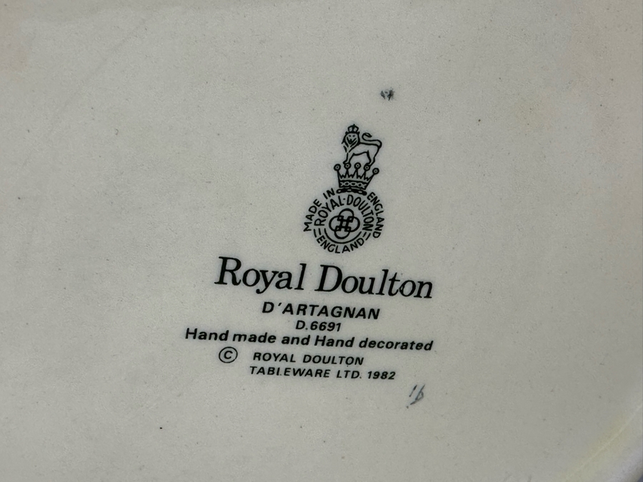 Vintage 1982 Royal Doulton Toby Mug 'D'Artagnan' D6691 Large Made In England 7H [Photo 8]