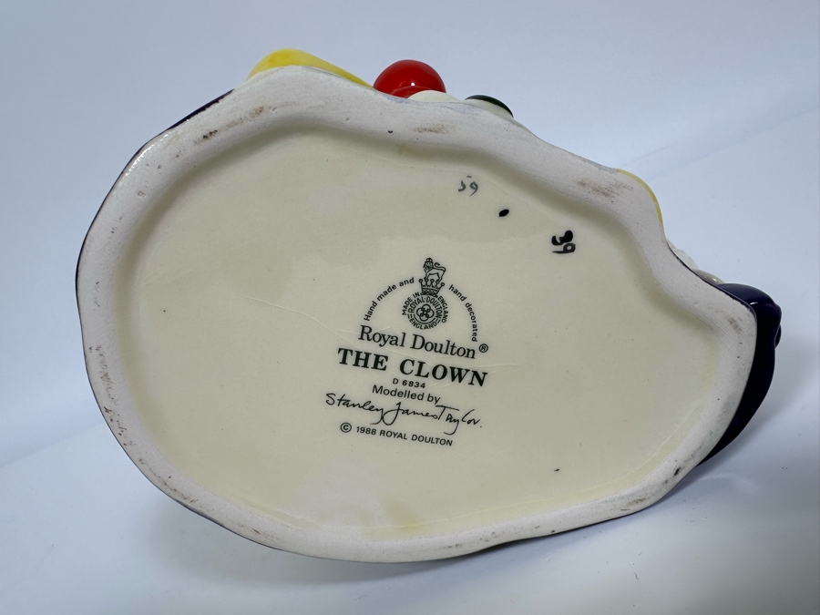 Vintage 1988 Royal Doulton Toby Mug 'The Clown' D6834 Large Made In England 6.5H [Photo 6]