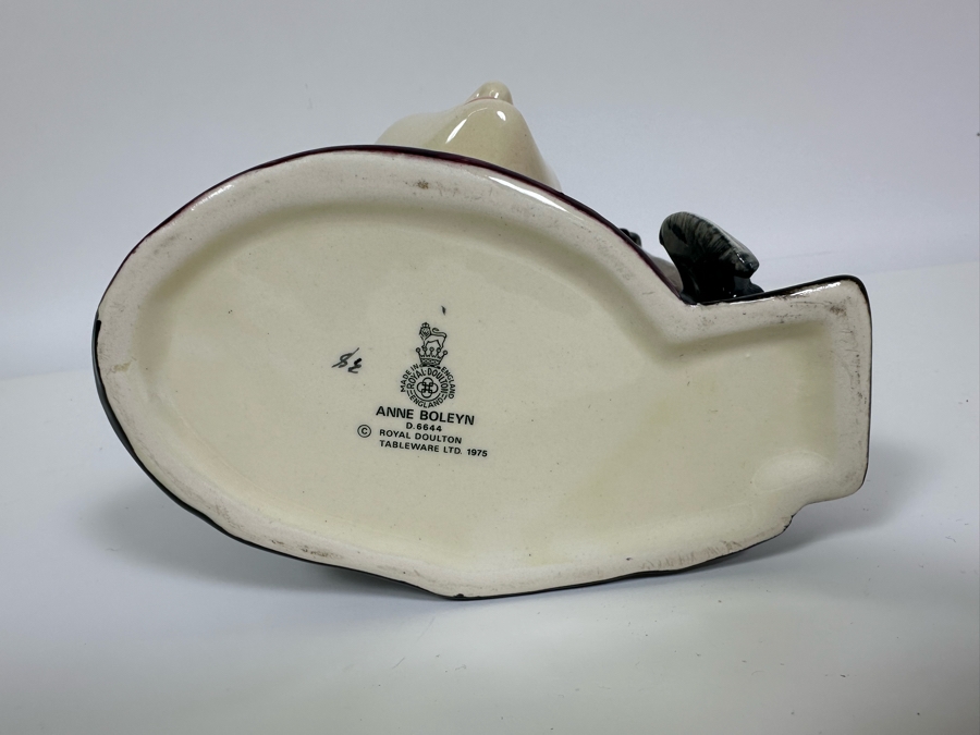 Vintage 1975 Royal Doulton Toby Mug 'Anne Boleyn' D6644 Large Made In England [Photo 6]