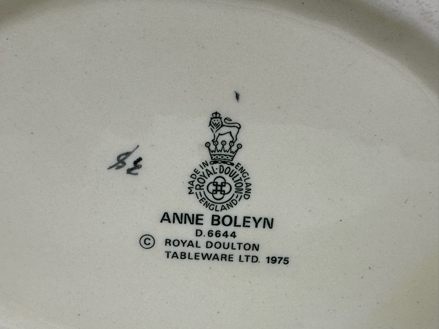 Vintage 1975 Royal Doulton Toby Mug 'Anne Boleyn' D6644 Large Made In England [Photo 8]