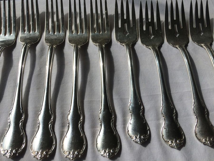 Towle Sterling Silver Flatware Set - 80% OF MELT VALUE! [Photo 13]