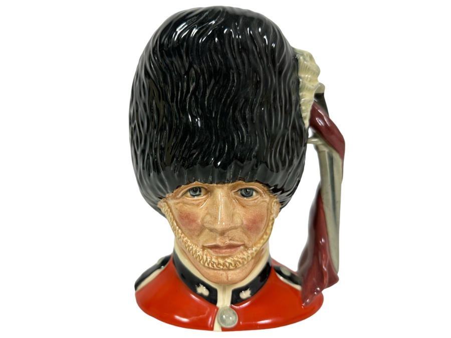 Vintage 1986 Royal Doulton Toby Mug 'The Guardsman' D6755 Large Made In England 8H