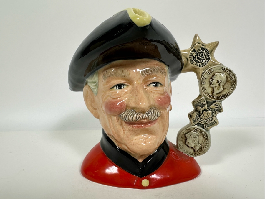 Vintage 1988 Royal Doulton Toby Mug 'Chelsea Pensioner' D6817 Large Made In England 6.5H [Photo 2]