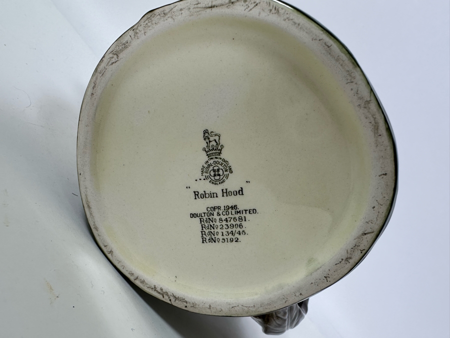 Vintage 1946 Royal Doulton Toby Mug 'Robin Hood' D6205 Large Made In England 6.5H [Photo 6]