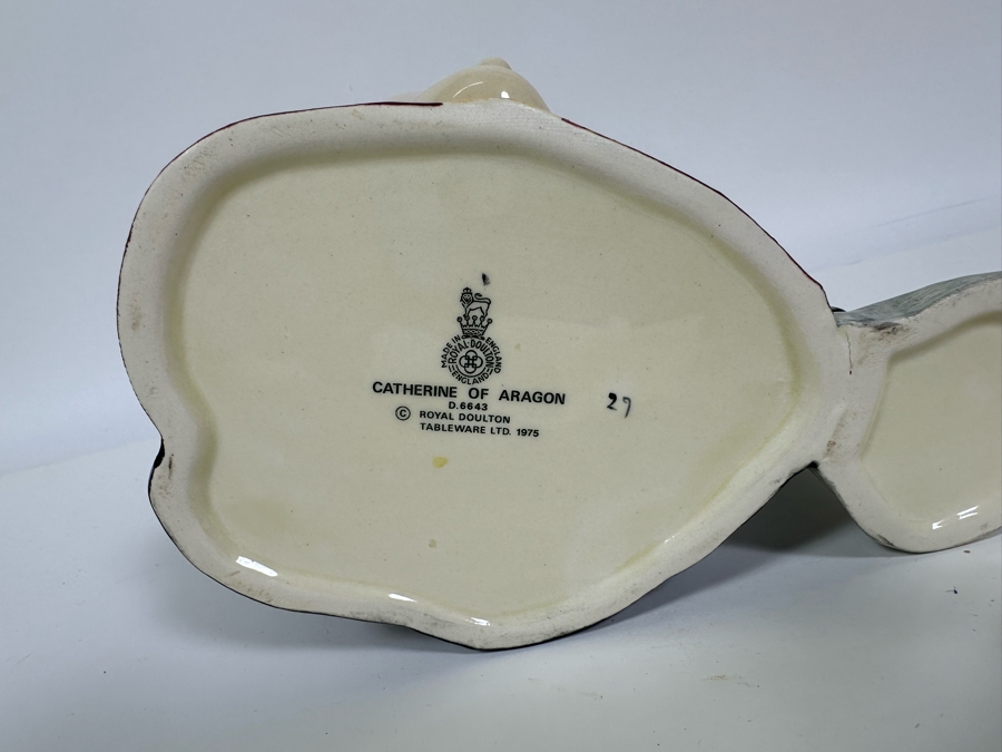 Vintage 1975 Royal Doulton Toby Mug 'Catherine Of Aragon' D6643 Large Made In England 7H [Photo 6]